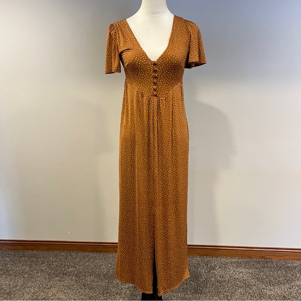 Asos mustard color dot print v-neck short sleeves stretchy midi Dress size 4‎